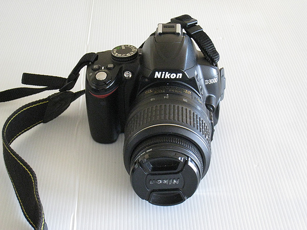 Camera Nikon D3000