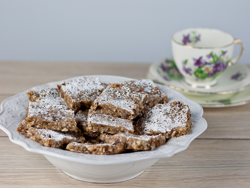 Frozen Chocolate Nut Bars 800