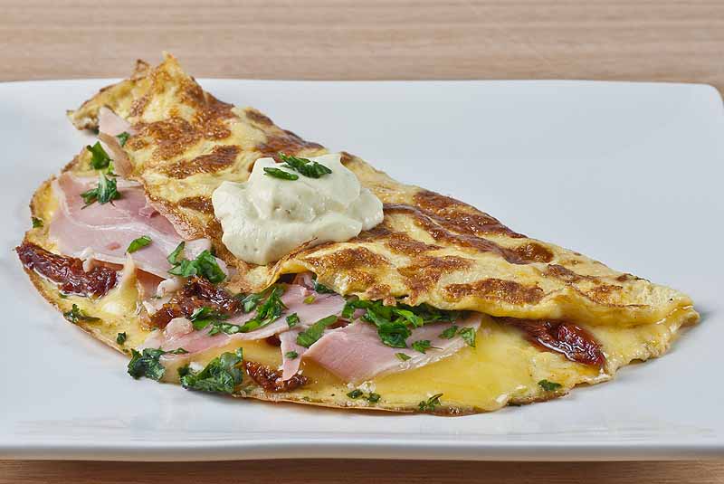 Ham, Cheese & Sundried Tomato Omelette