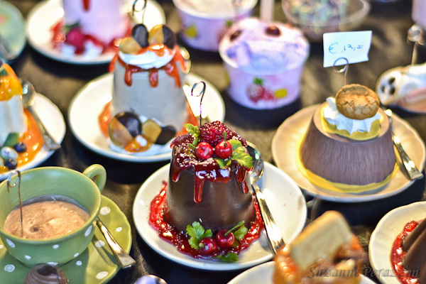 Incredible ceramic cakes at the market which look exactly like the real thing