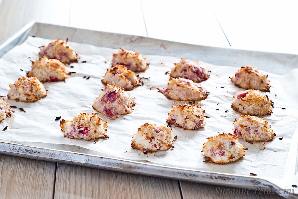 Strawberry, Coconut Macaroons - grain, dairy, gluten, nut and refined sugar-free