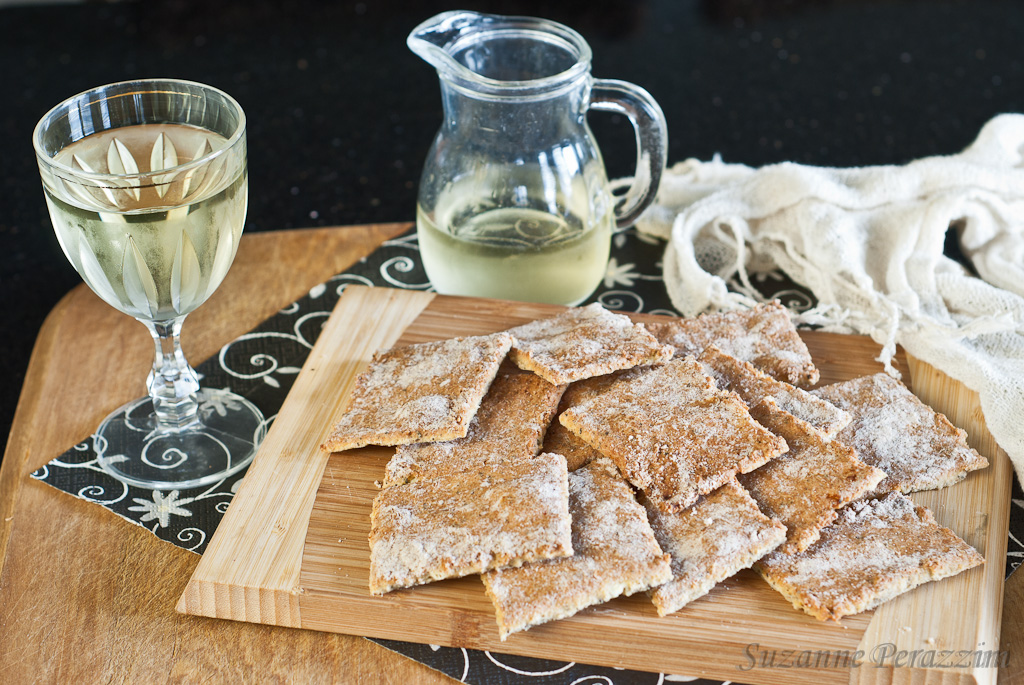 Feta Quinoa Crackers - gluten-free