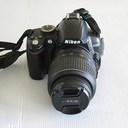 Camera Nikon D3000
