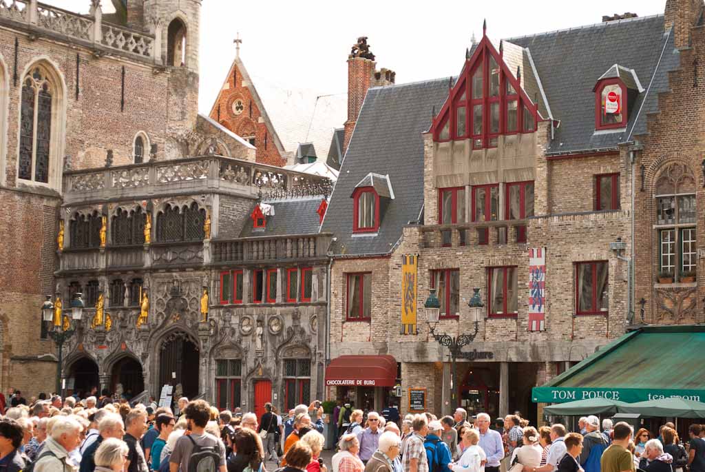 Fascinating buildings in Bruges 