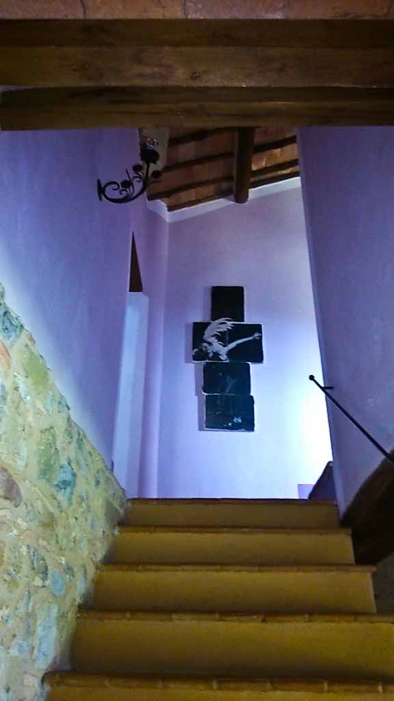 Casa Raia - looking up the stairs