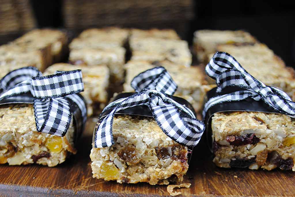 Cranberry, Pineapple & Walnut Granola Bars